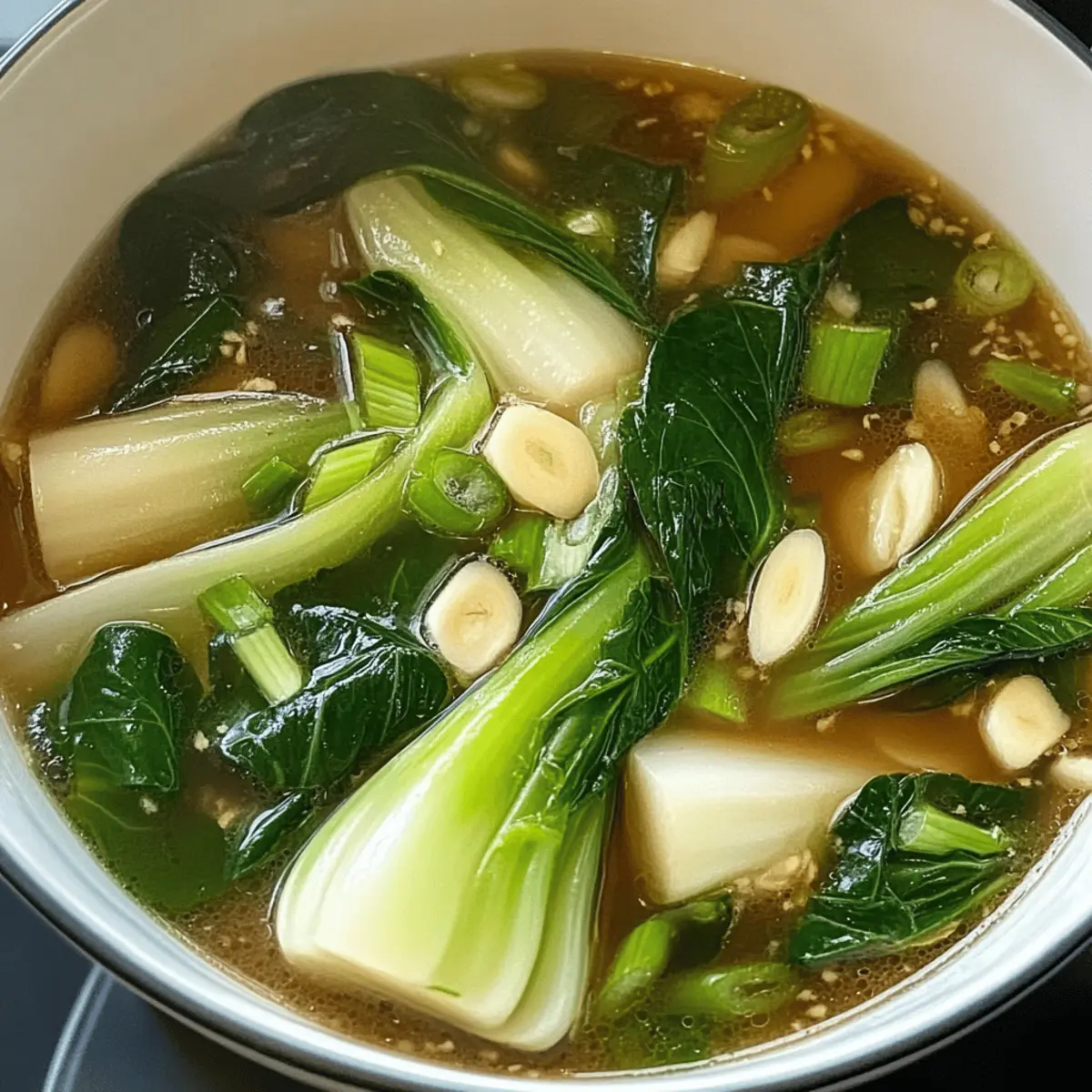 Bok Choy Suppe mit Knoblauch und Ingwer