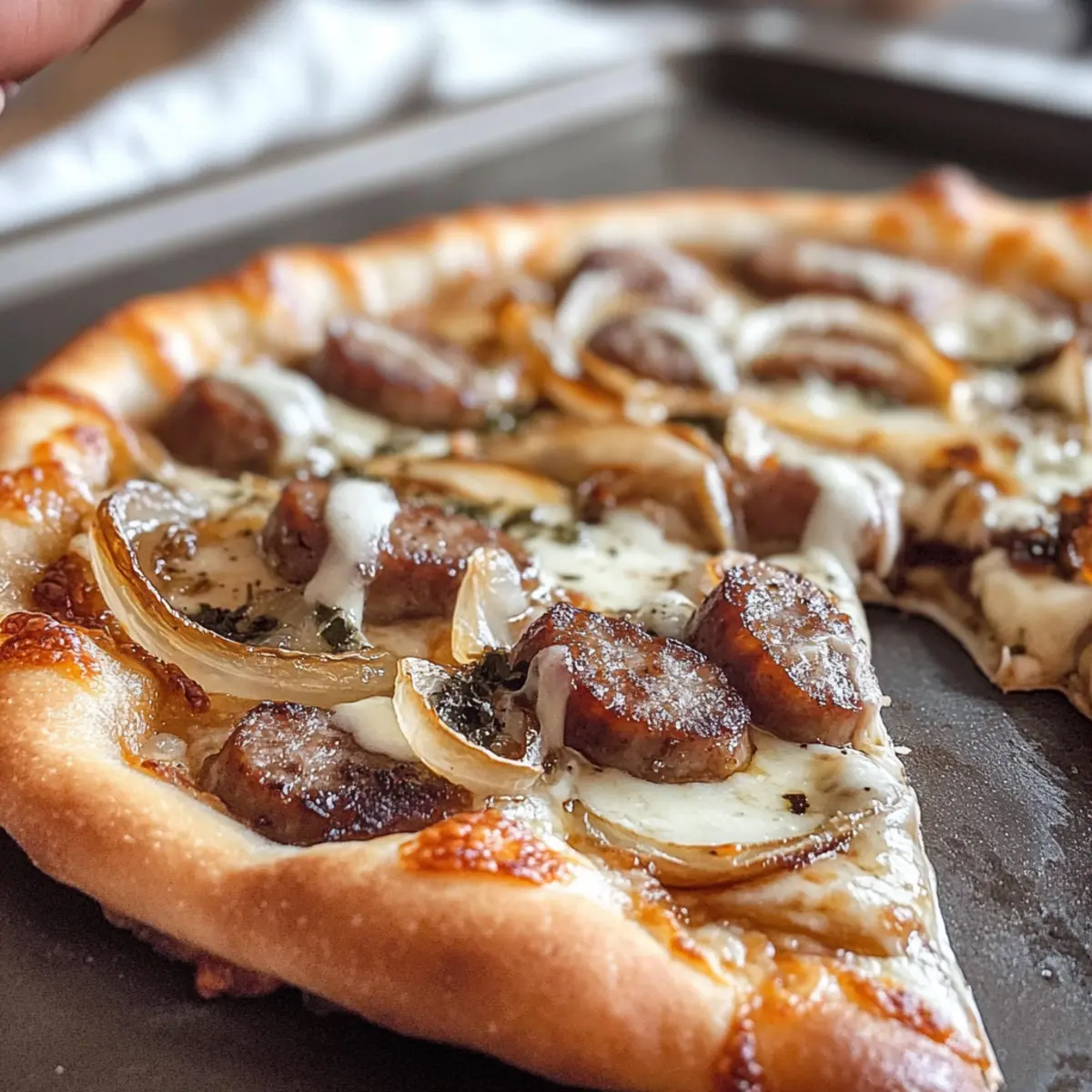Bier Brat und karamellisierte Zwiebel Pizza für Genussmomente