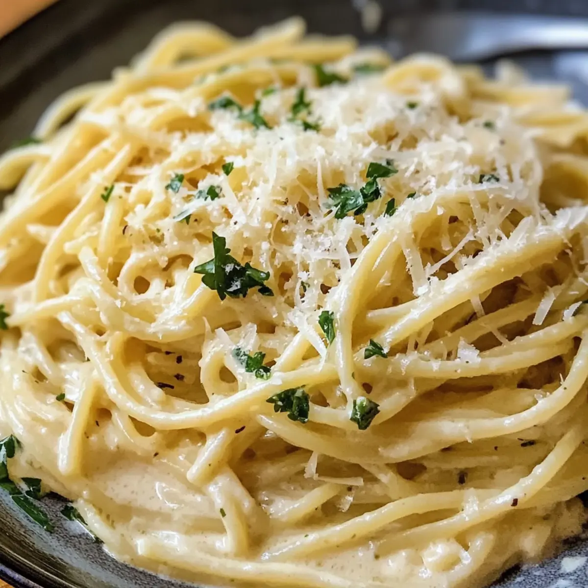 Knoblauch Parmesan Pasta in 20 Minuten genießen